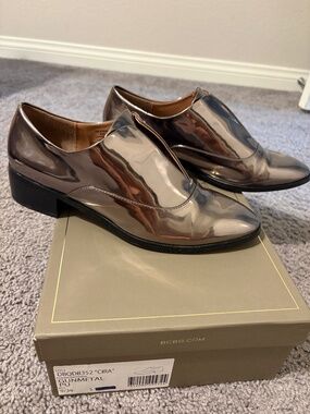 BCBG MAXAZRIA Cira Gunmetal Loafer Shoe Size 9/39